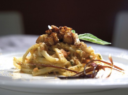 Ricetta “Pasta cu l’agghia” (Trapanese Pesto)